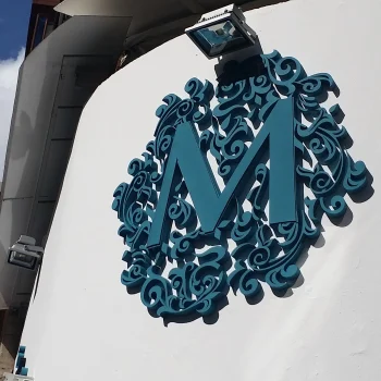 corcho-prensado-de-alta-calidad-8 Rótulos exteriores Córdoba