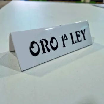 1web oro de ley Rótulos personalizados Córdoba